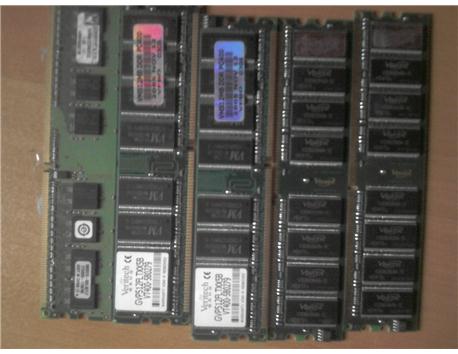 İntel p4 2,66 + celeron d 2,66 +512 mb ddr400X2 256mb ddr400x2 ramler ve 80GB WD SATA Harddisk